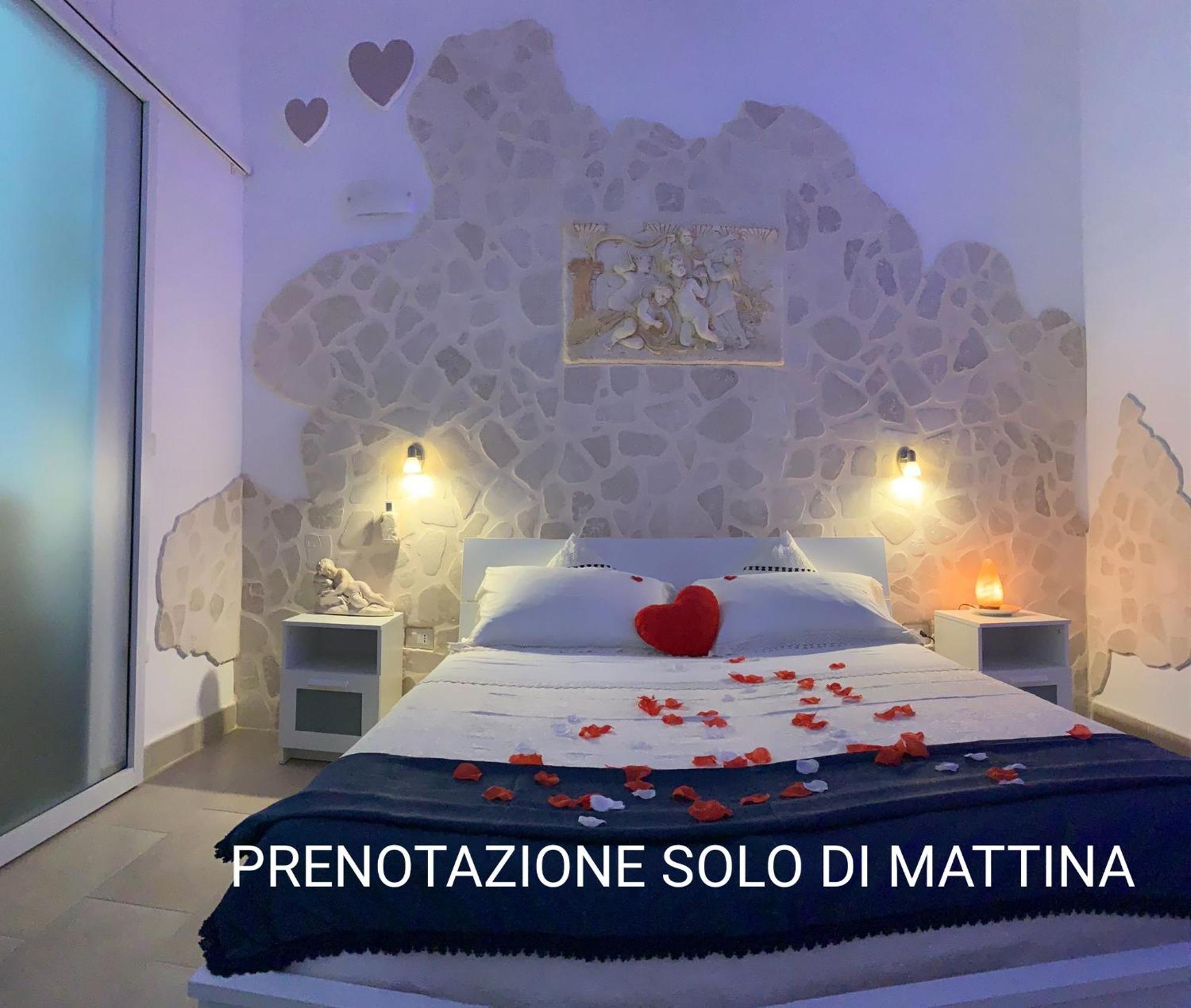 V&M Suite Con Jacuzzi Остуні Номер фото